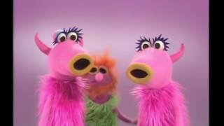 The Muppet Show Mahna Mahna song S01E01 [upl. by Hanikehs]