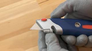 Uline ComfortGrip Quick Change Knife [upl. by Nnyleak]