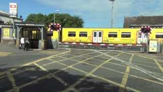 Birkdale Level Crossing [upl. by Karney]